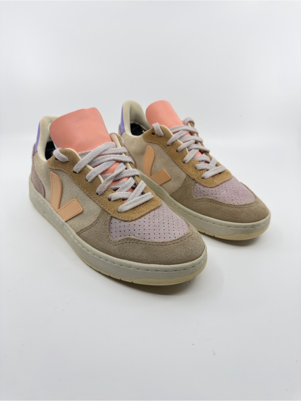 VEJA  V-10 SUEDE MULTICO PEACH SZ 7